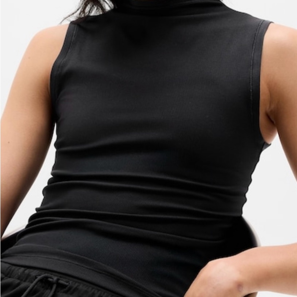 NWOT Athleta Signature Rib Mock Neck Tank